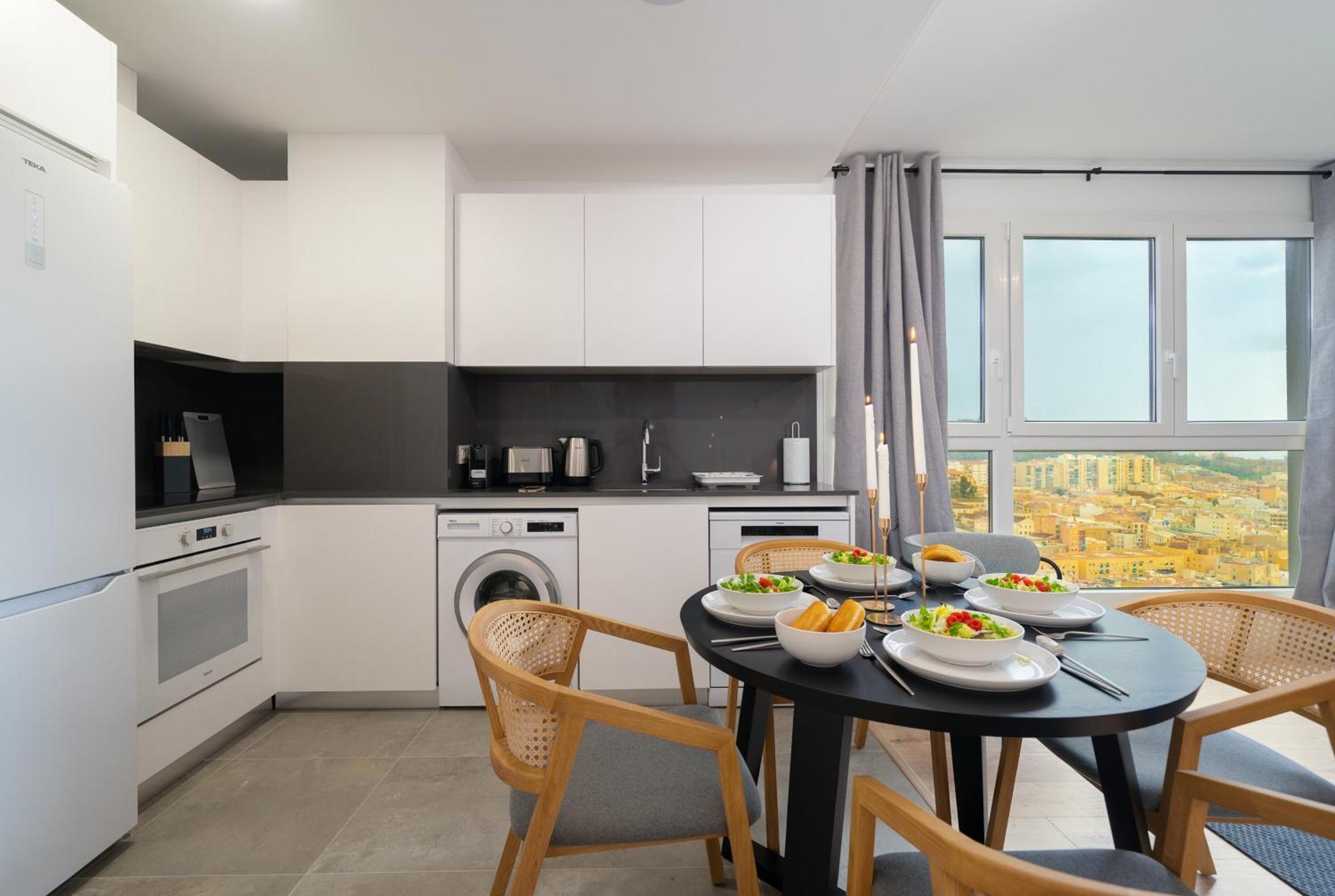Xpce Urban 8 Skyline - Parking Free Apartment Málaga